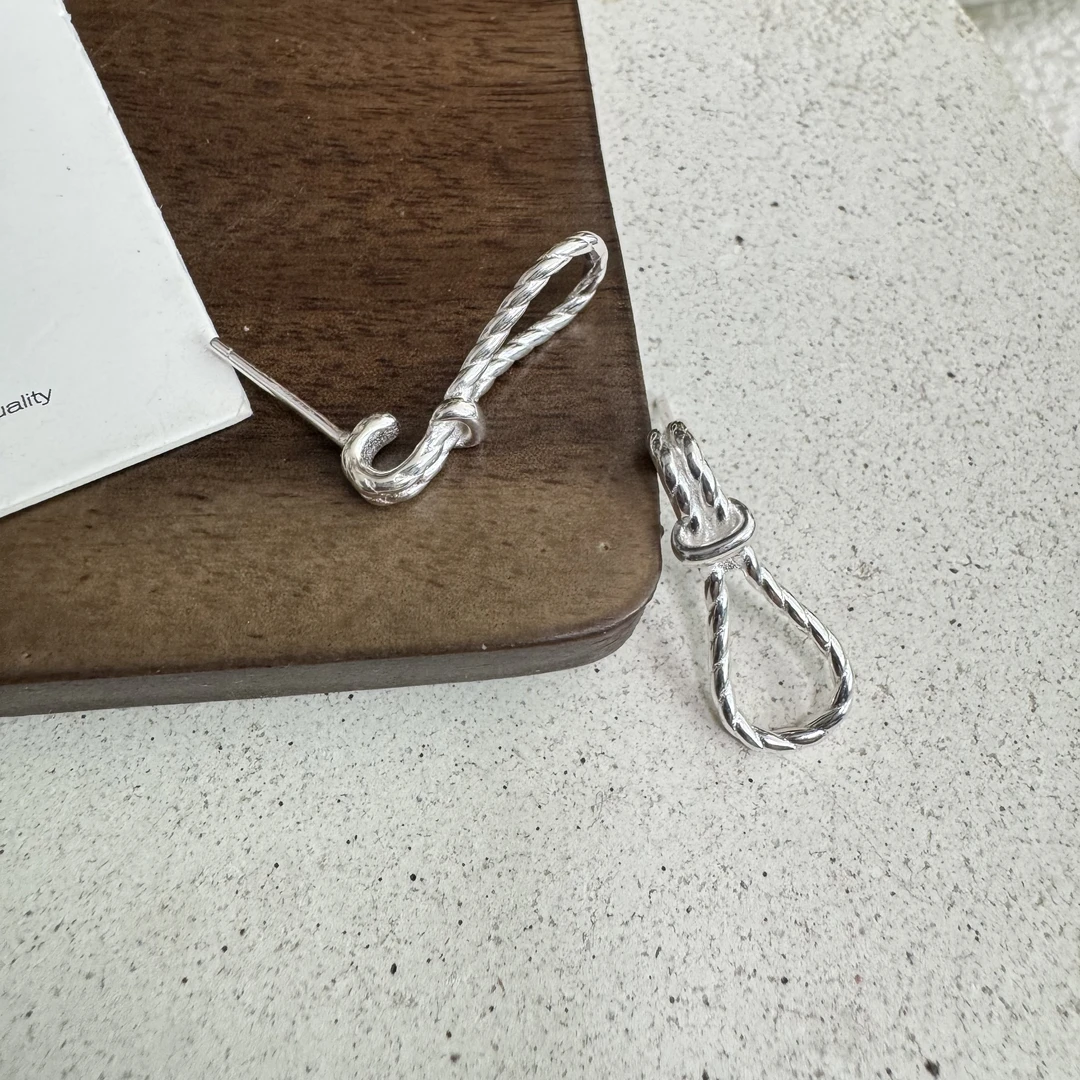 925银耳饰 S925银打扣绳结/纹理绳结韩风小众设计感ED1334耳钉