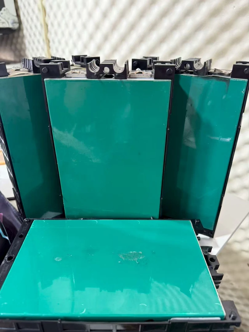 （一单一个）3.2V100A磷酸铁锂动力电池组装电动车三轮车电池（拆机）