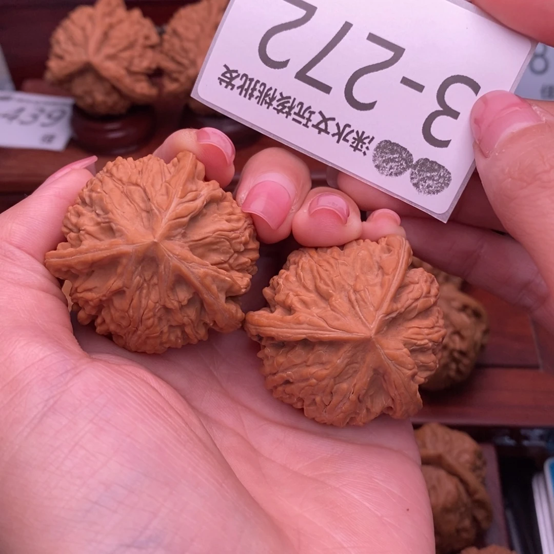 ﹍***﹍把件文玩核桃42文山奔