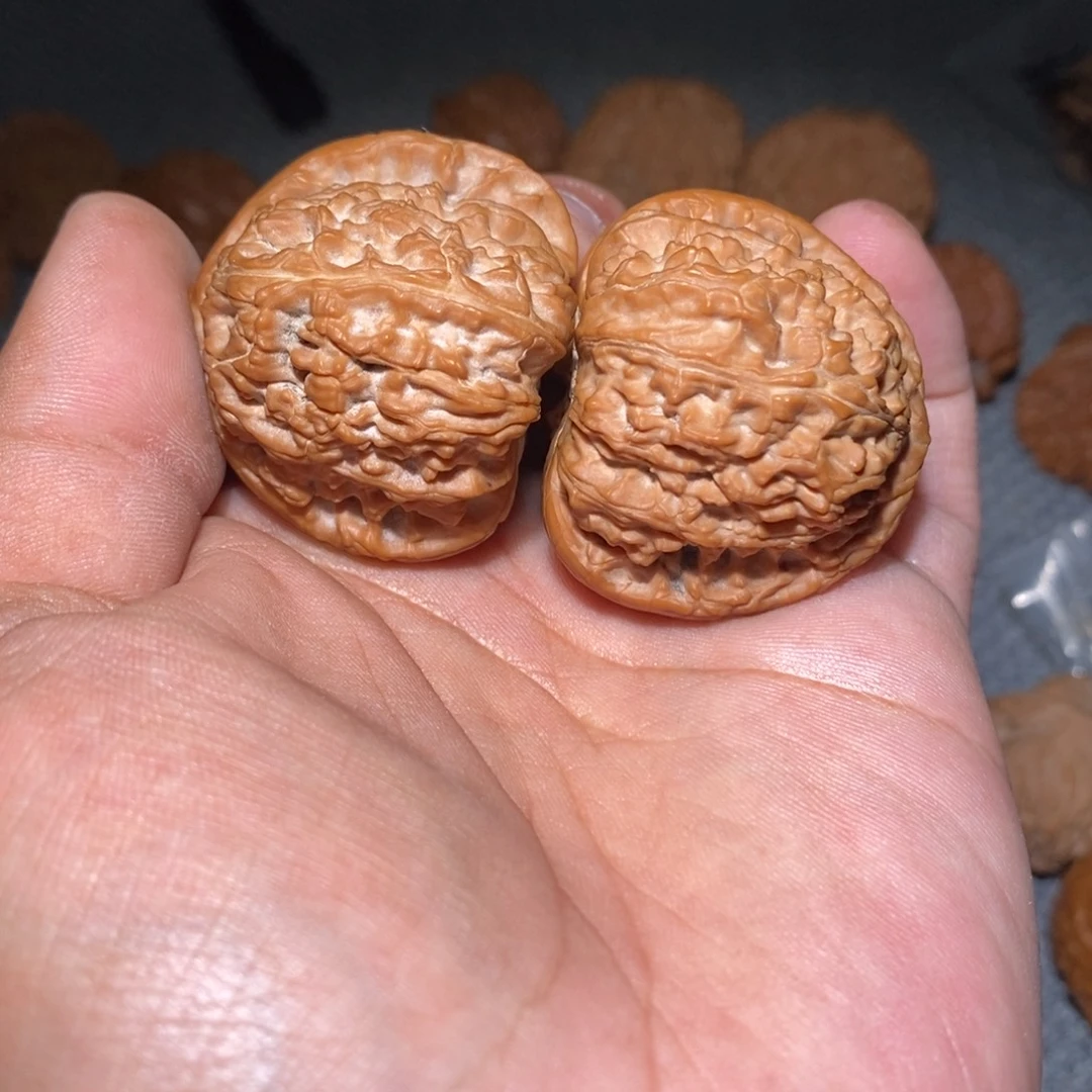 ～***月吊坠桃核40尺三角白