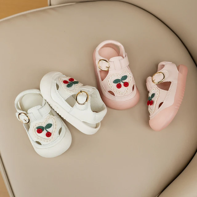女小童公主凉鞋2024新款夏季软底防滑女宝宝学步鞋1-2岁6个月婴儿