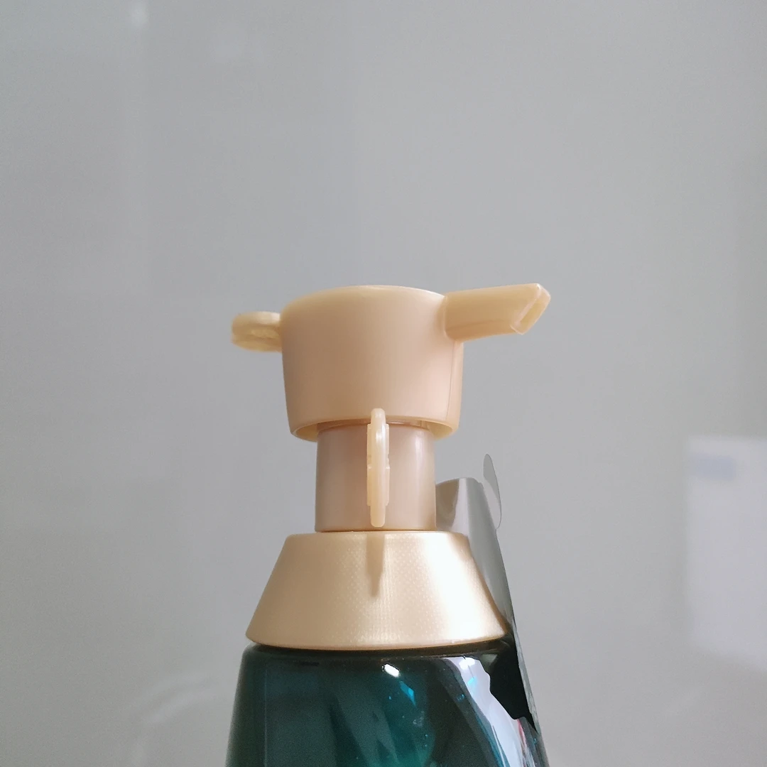 绿色吕清爽的洗发水