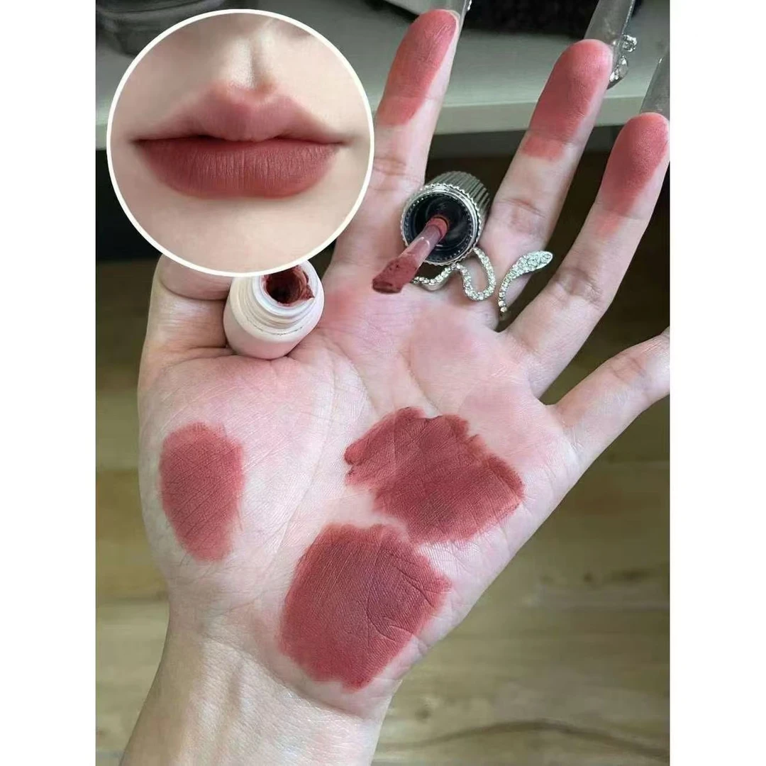 太太太显白了！低饱和复古红 哑光雾面唇釉不易掉色氛围感唇泥口红