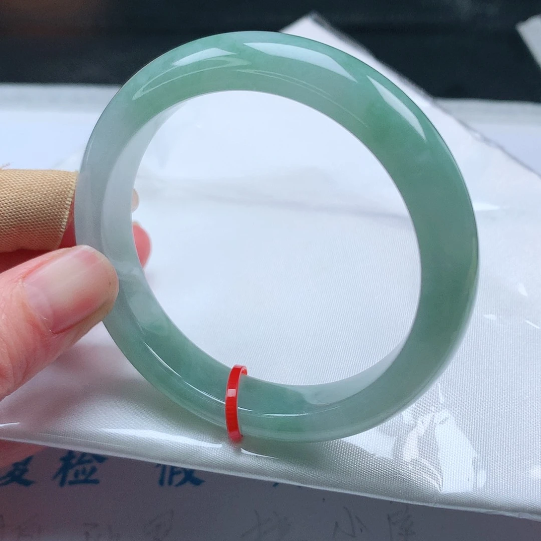 翡翠手镯未镶嵌55.5圈