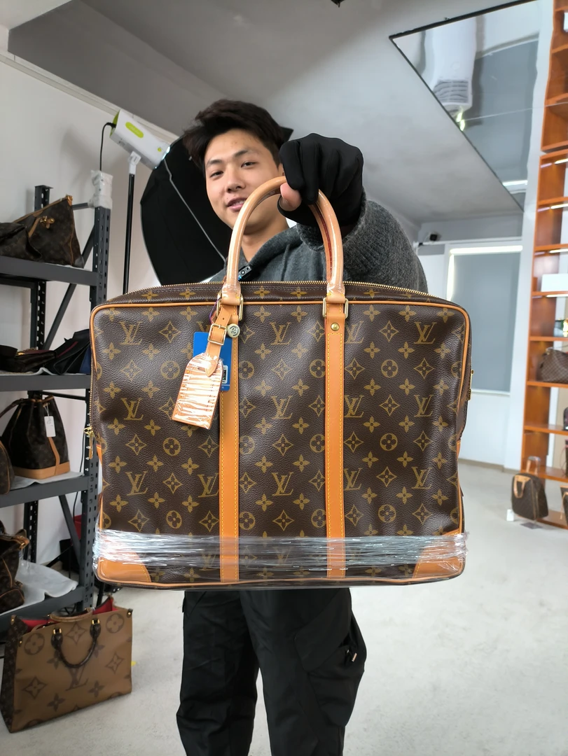 99新  大迈/LV老花公文包/98