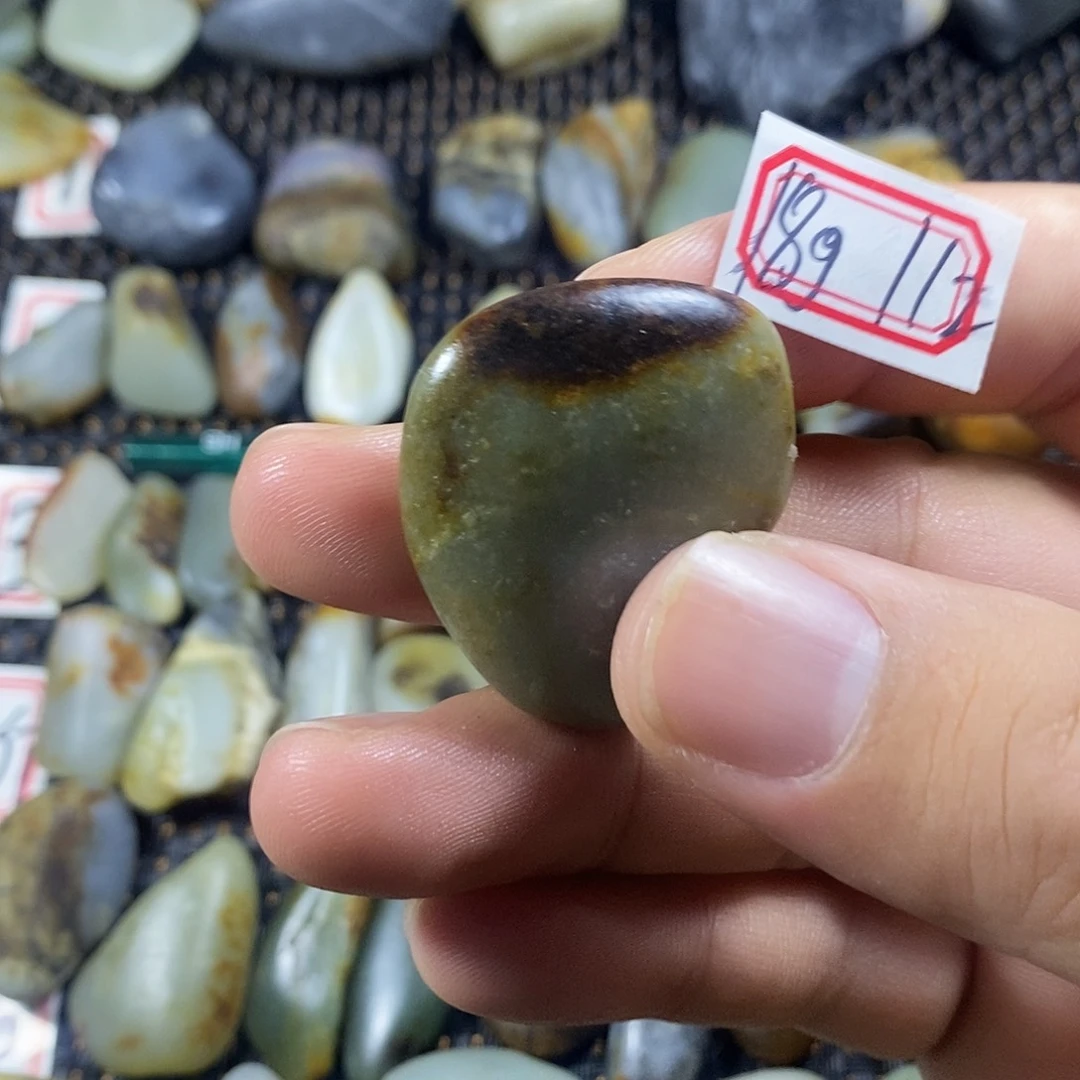 和田玉（糖玉）未镶嵌挂件