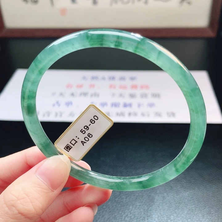 翡翠未镶嵌手镯翡翠手镯111