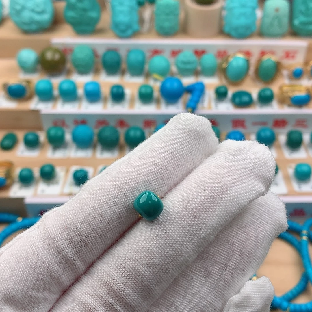 绿松石未镶嵌珠宝奇石7.9-7.0