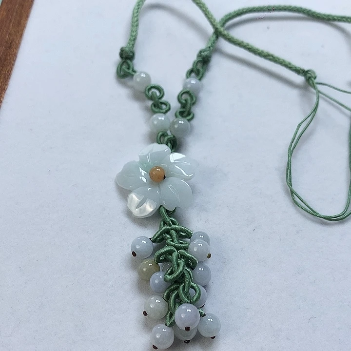 翡翠颈饰未镶嵌吊坠