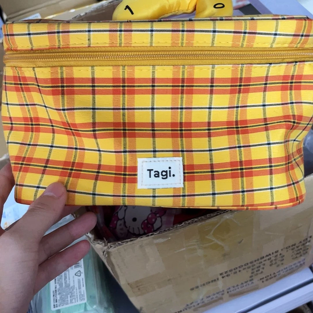 PU化妆包等各种产品的