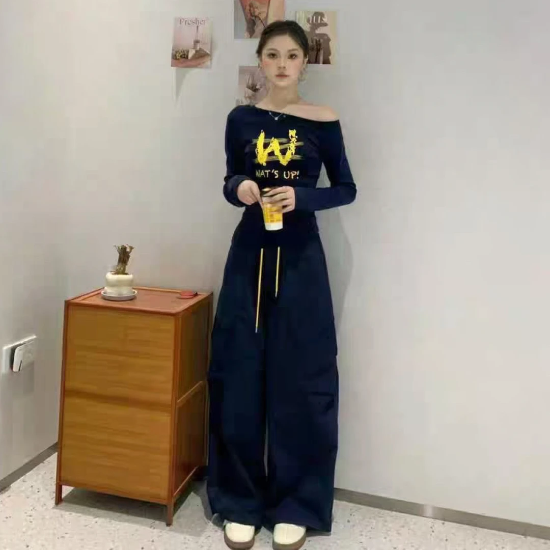 秋款斜肩印花长袖T恤搭配工装阔腿裤套装