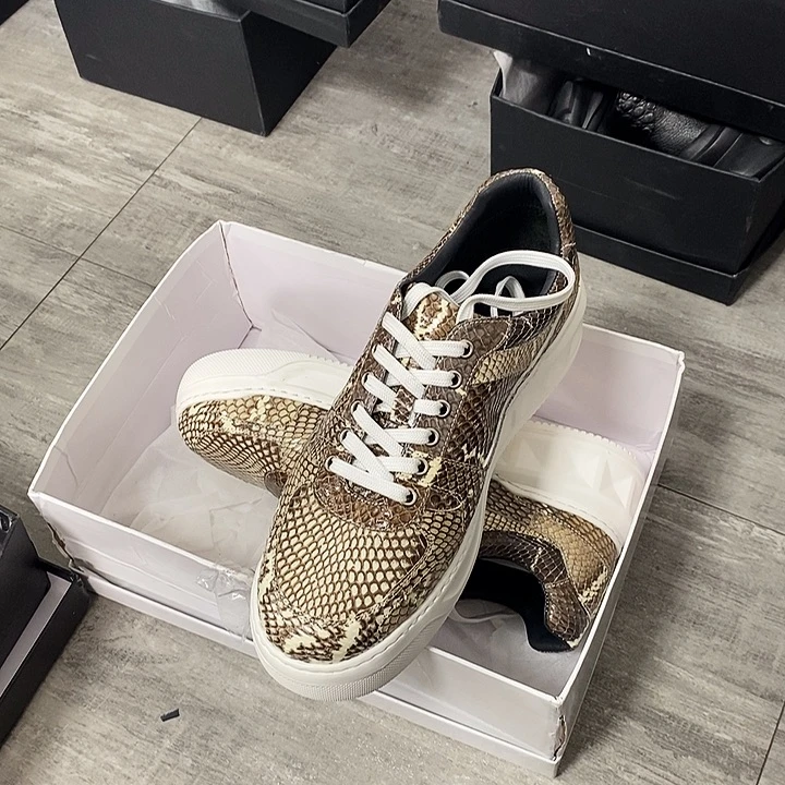 神***人真皮42码男士休闲鞋