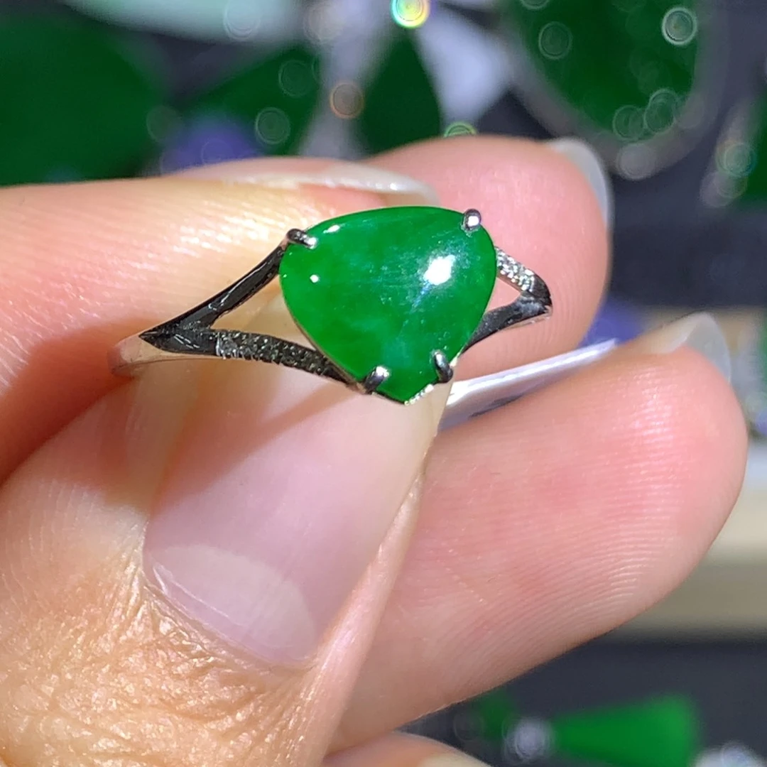 翡翠戒指18K金镶嵌8、