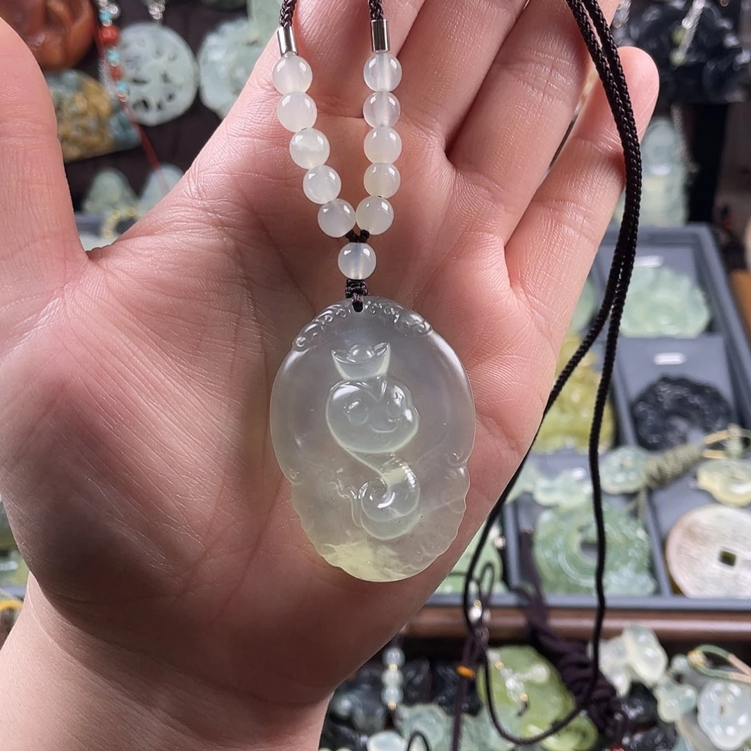 岫玉未镶嵌吊坠(赠链)