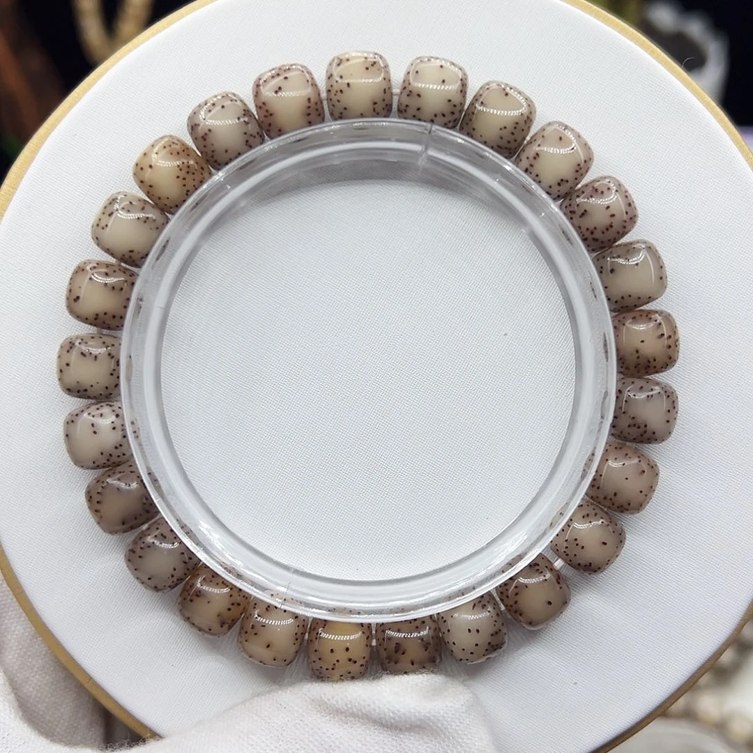 吊坠星月菩提粉冰侧留白9✖️8头条