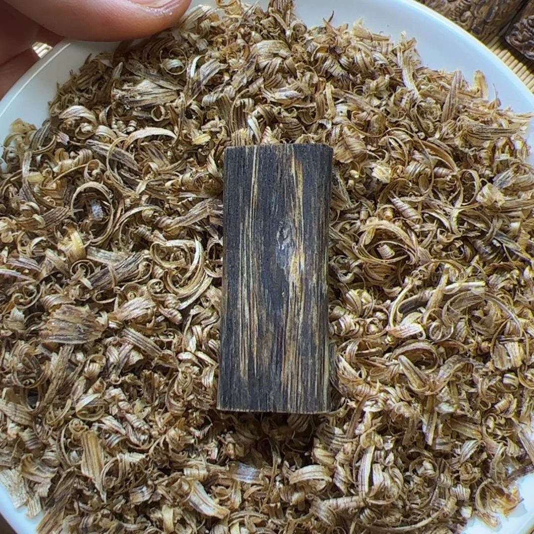 沉香碎屑沉香绿棋素牌5.5克