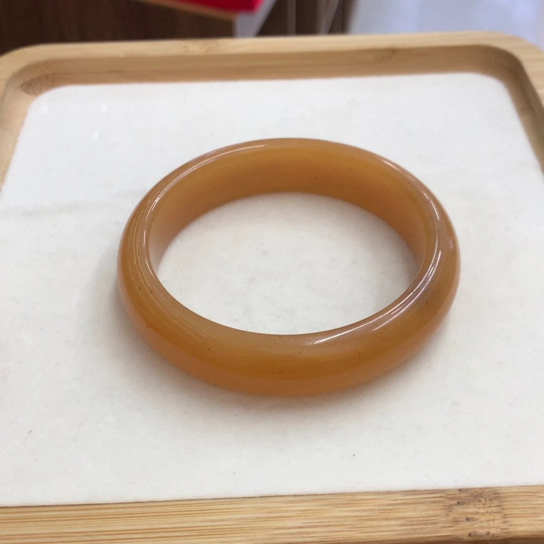 石英质玉未镶嵌手镯