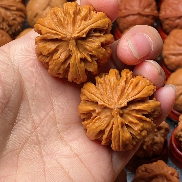 吊坠文玩核桃三棱