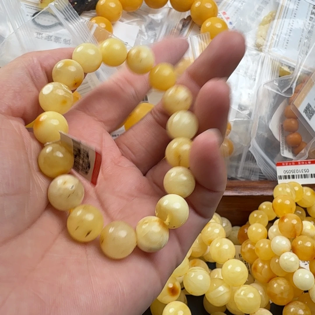 未镶嵌琥珀珠宝奇石