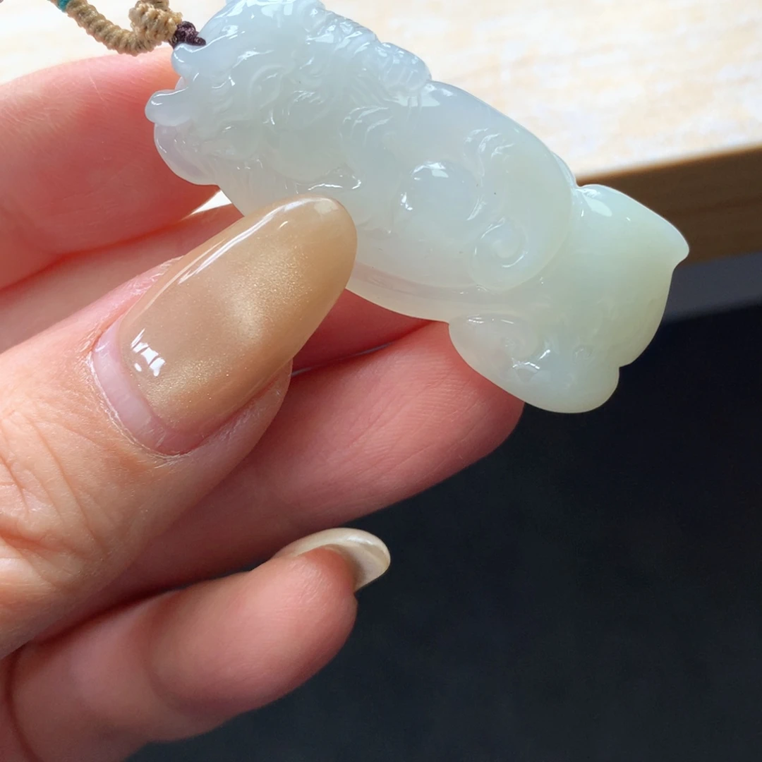 翡翠未镶嵌颈饰吊坠