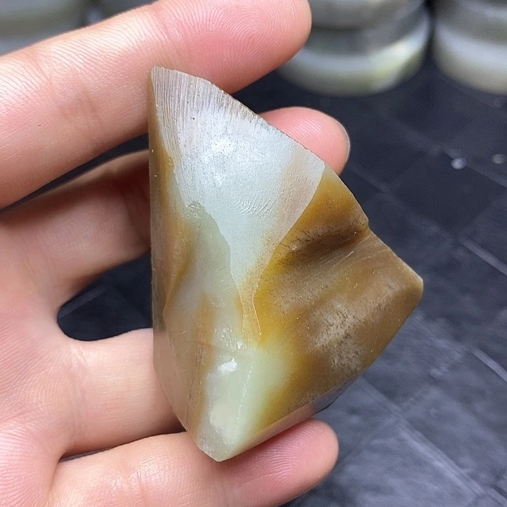 和田玉未镶嵌珠宝半成品