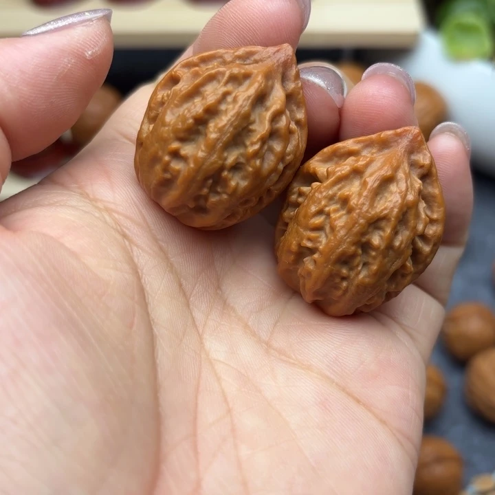 文玩核桃把件野生核桃八棱手捻807