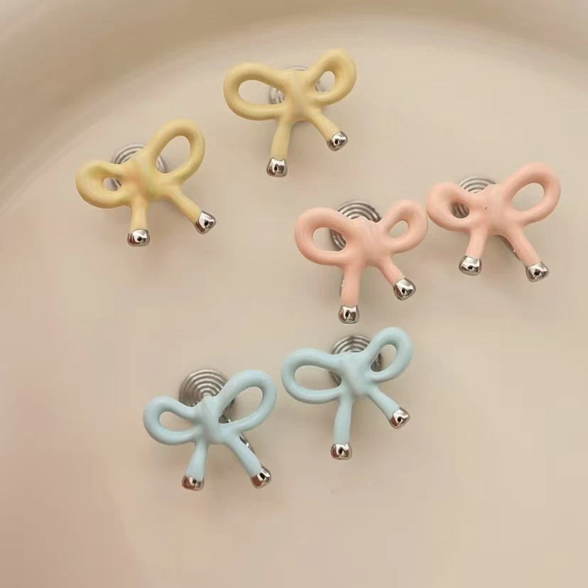 铜合金耳饰 H517多巴胺蝴蝶结耳钉彩色滴釉无耳洞蚊香盘耳夹