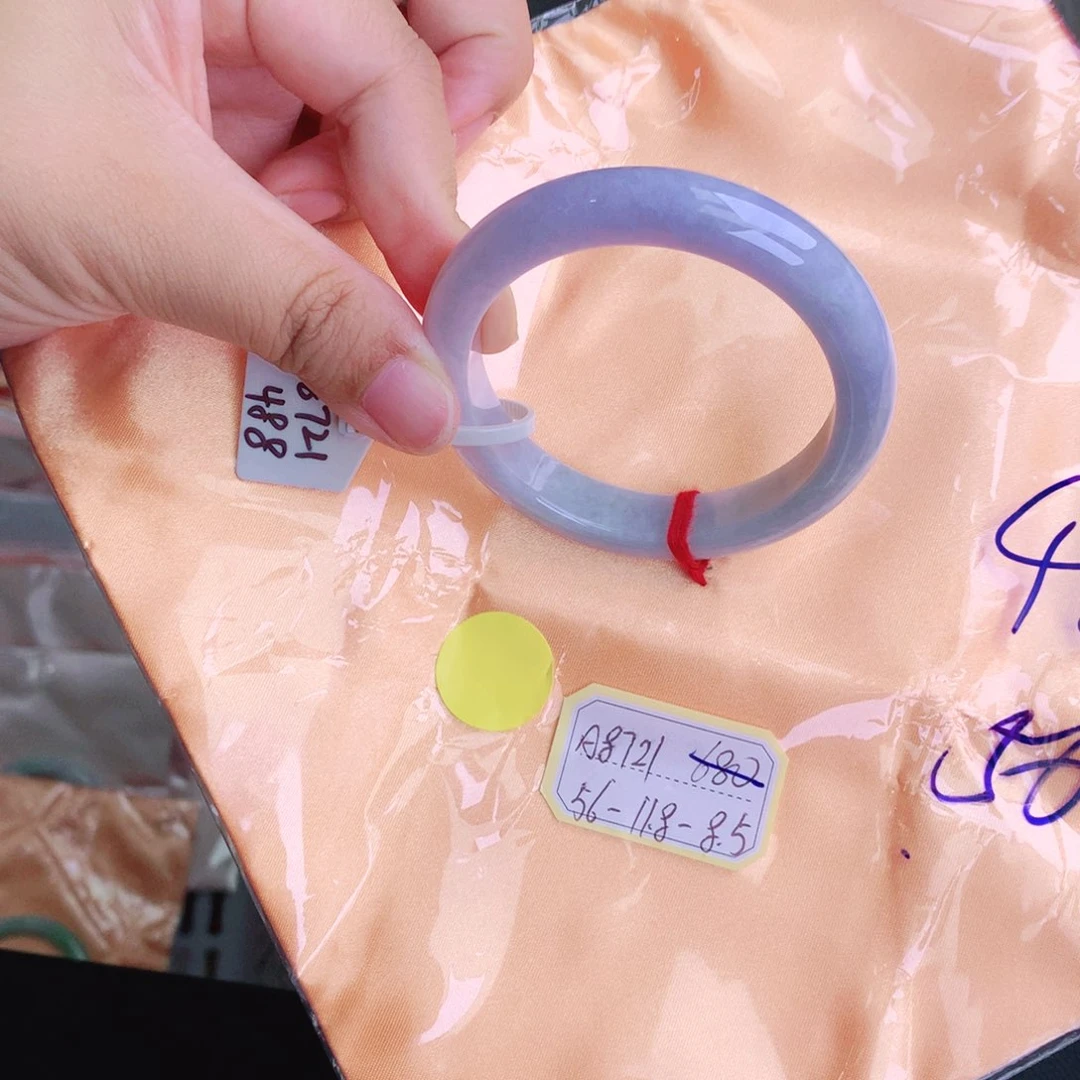 翡翠手镯未镶嵌缅甸翡翠