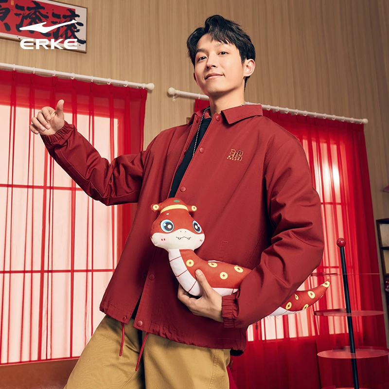防泼水丨鸿星尔克2025新年款蛇年男子外套户外运动百搭夹克-3052
