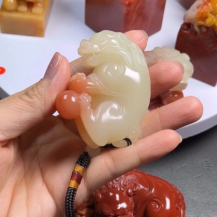 *****寿山石手把件把玩