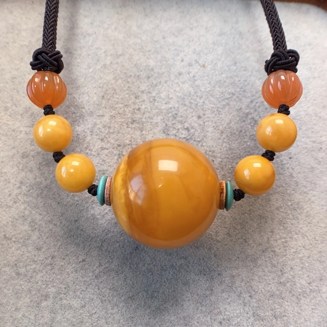 蜜蜡未镶嵌项链锁骨