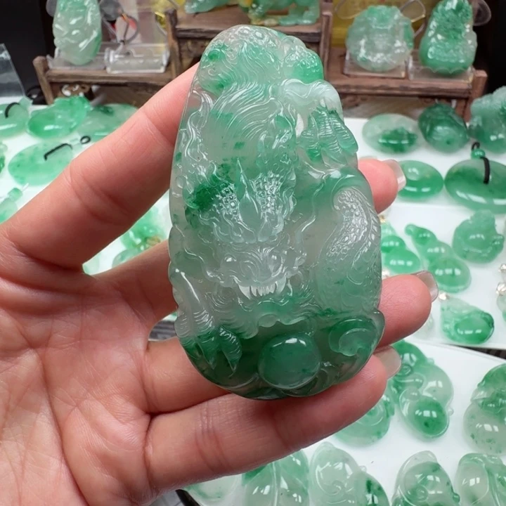 石英质玉未镶嵌颈饰追****筝
