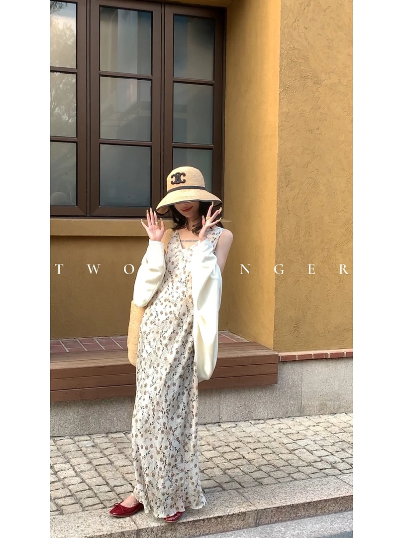 二静子极简约静奢（风铃木）清冷贵气感！大女主碎花连衣裙CX93300