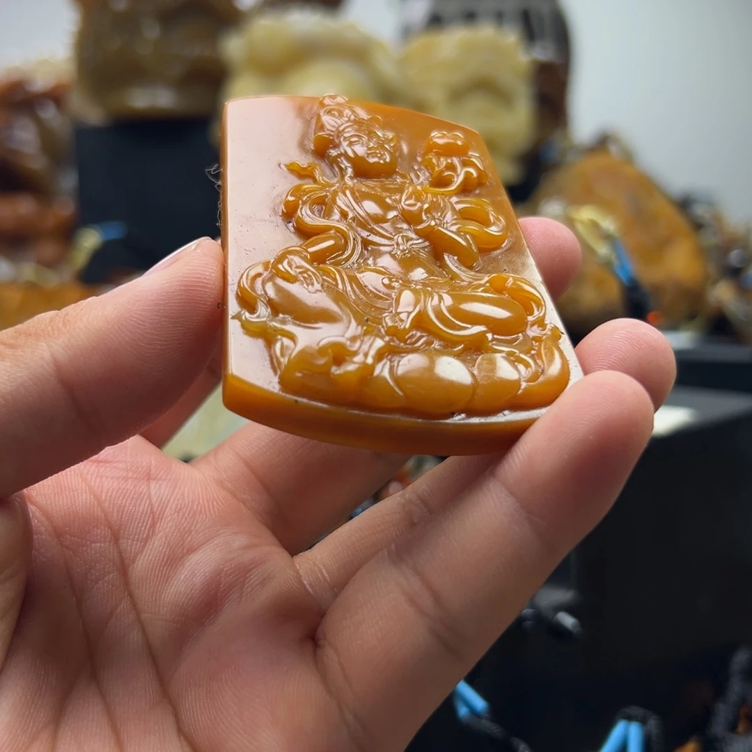 石英质玉（黄龙玉）未镶嵌多选发其一