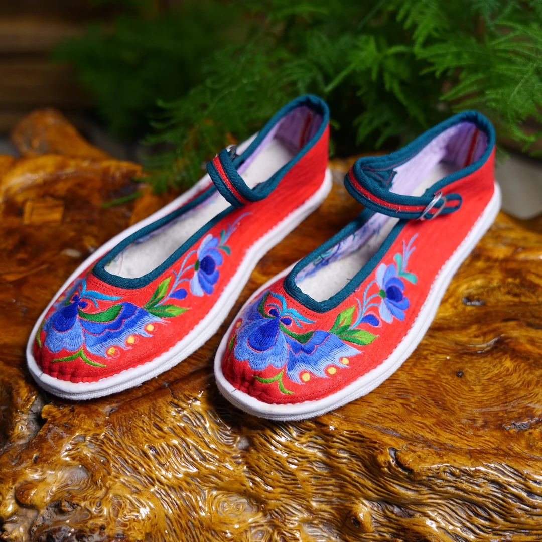 36码手工绣花民族风女士布鞋透气千层底
