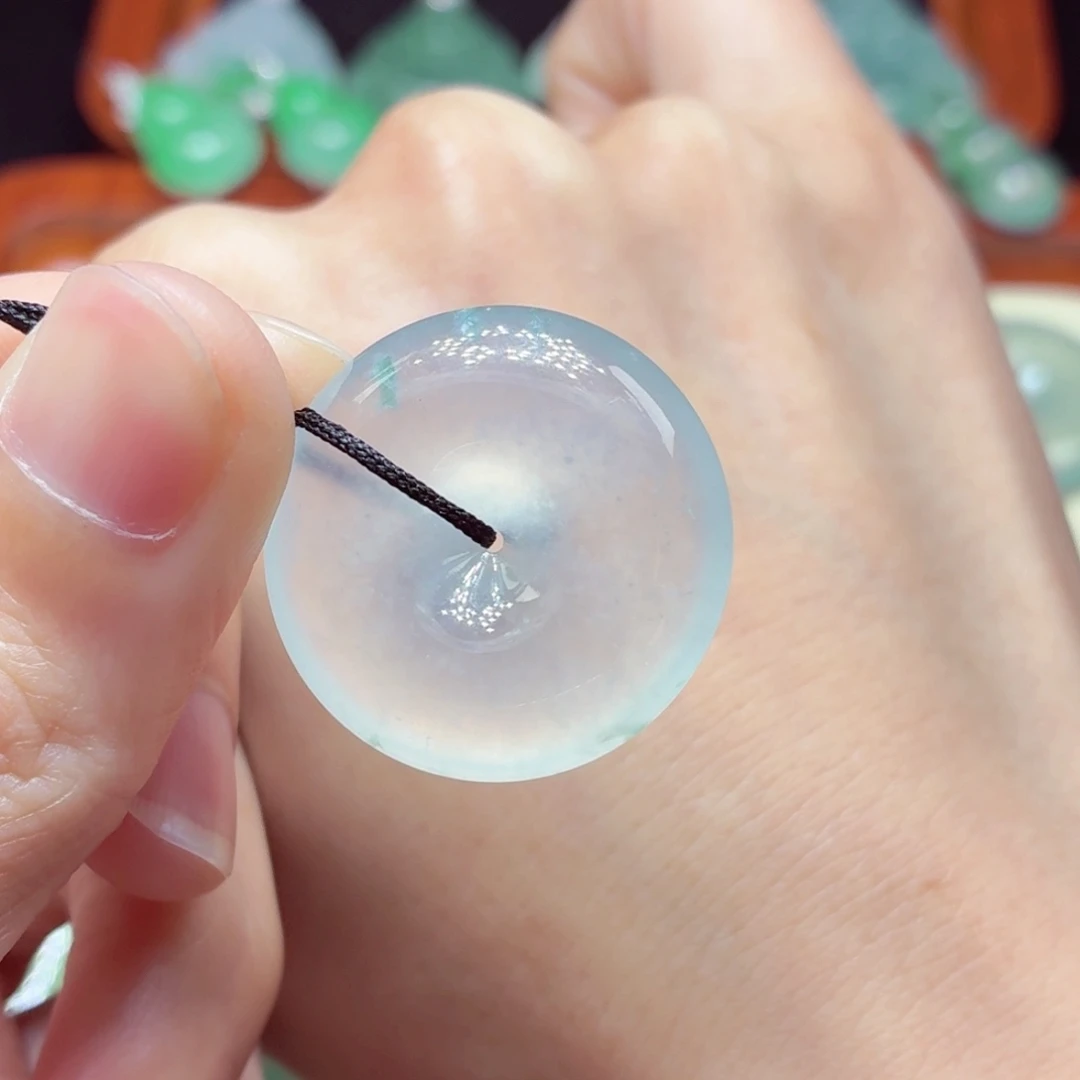 翡翠未镶嵌颈饰平安扣25.5mm-5.9mm