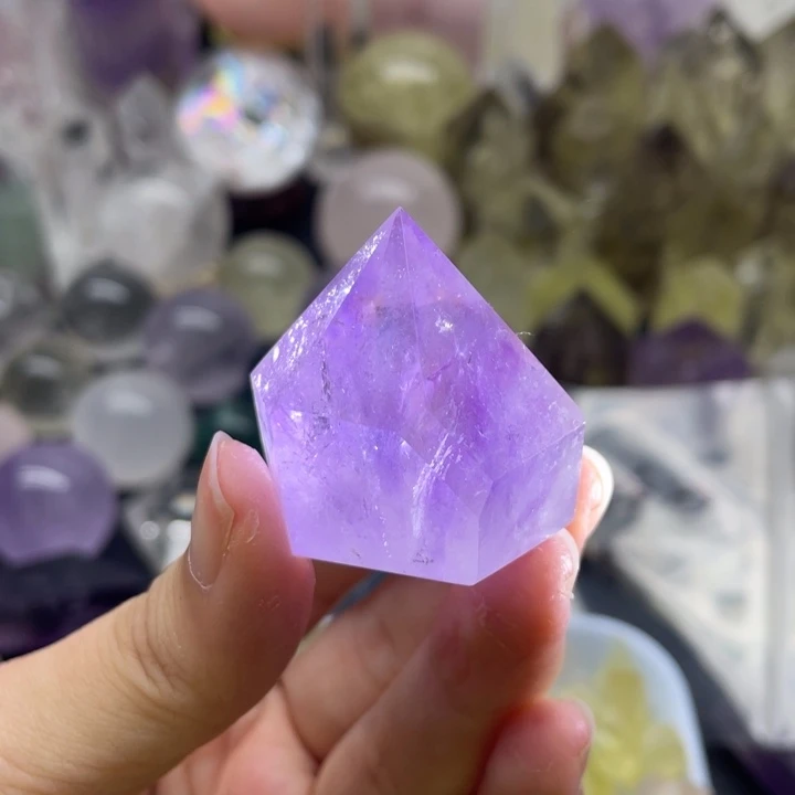 8未镶嵌水晶紫水柱