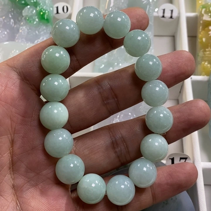 翡翠未镶嵌颈饰手串