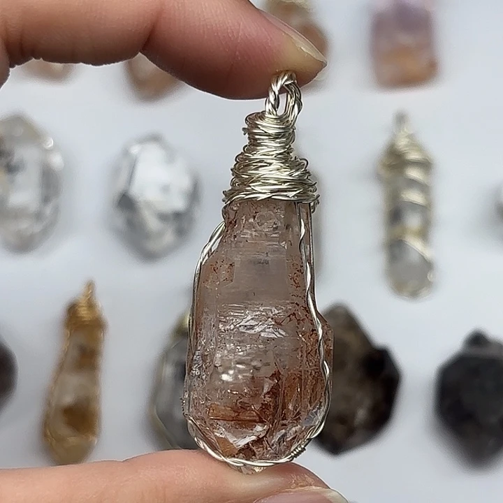 颈饰未镶嵌水晶巴基斯坦红泥闪灵钻