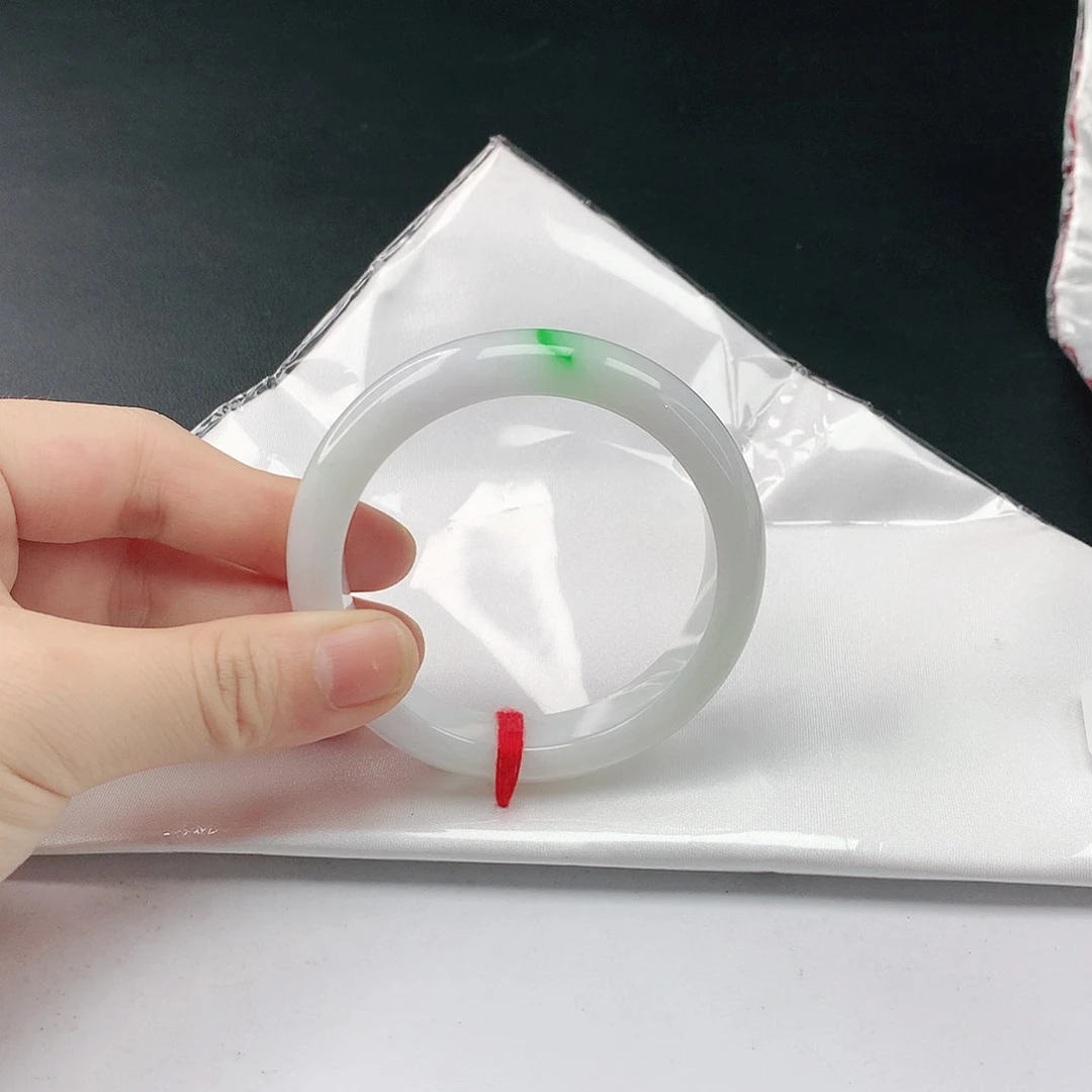 翡翠手镯未镶嵌翡翠329