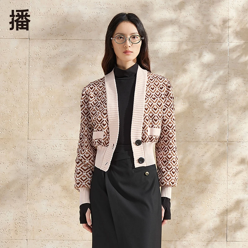 播爱心针织开衫女商场同款时髦v领毛衣BDR1UD0420