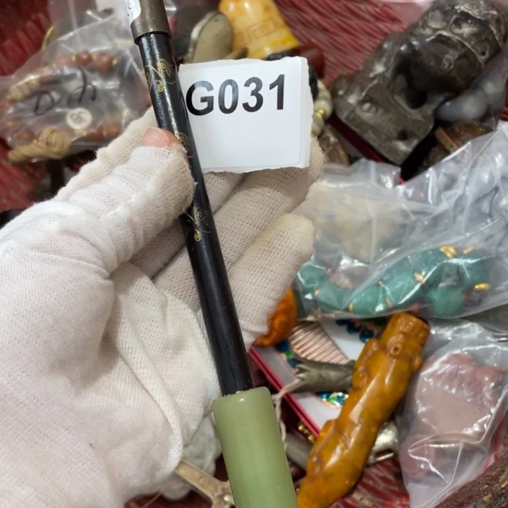 ，***着瓷片直播间火爆热卖