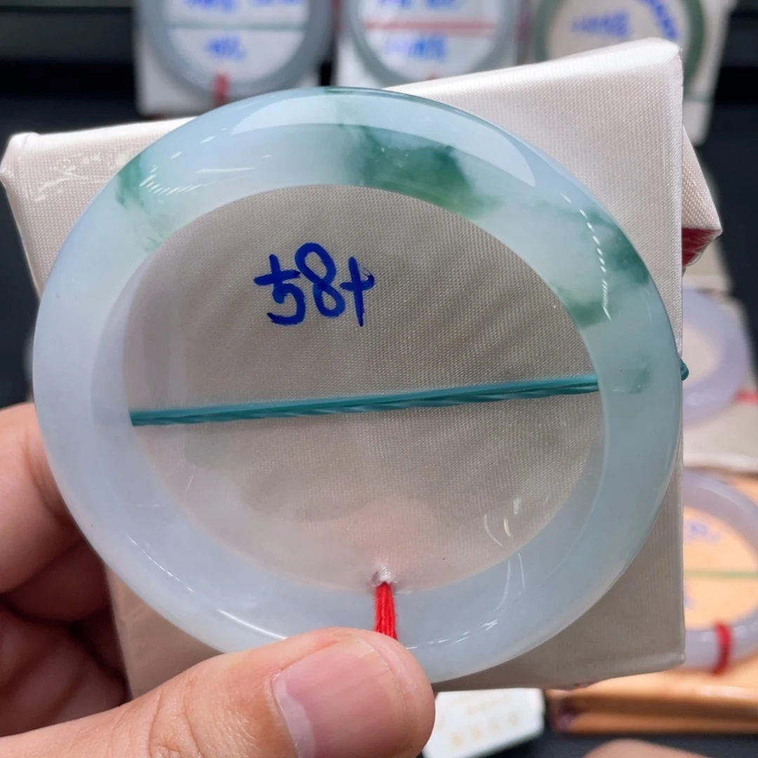 翡翠未镶嵌手镯翡翠手镯