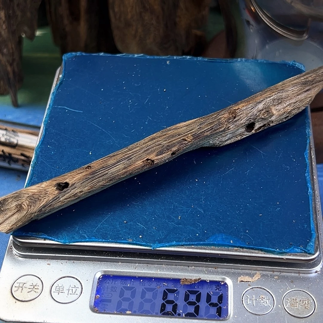 香料绿奇楠虫漏白棋6克