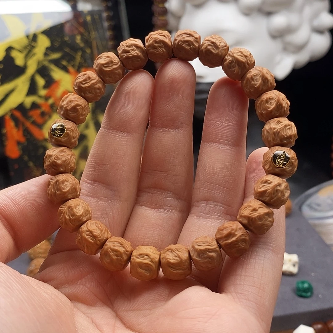 吊坠猴头核桃龙蛇之变