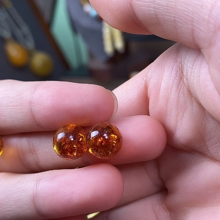 琥珀未镶嵌裸石耳环