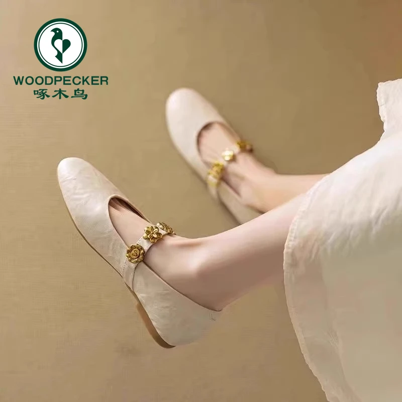 啄木鸟小香风玛丽珍鞋女2025春新款平底复古一字带浅口单鞋小皮鞋