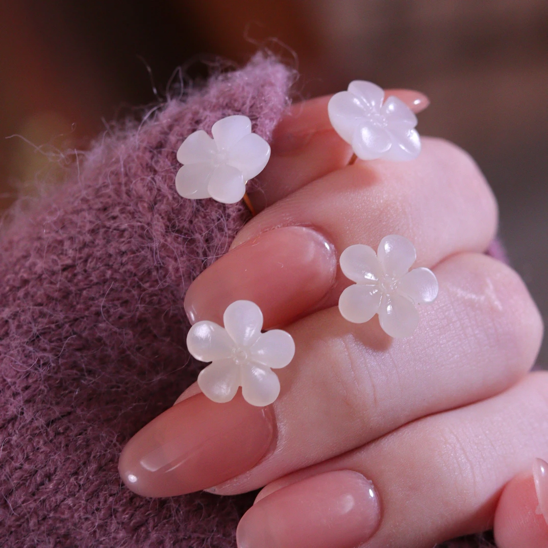 瑾玉·和田玉含笑花耳钉 18K镶嵌 气质 高贵 JOB-610 多样性发一