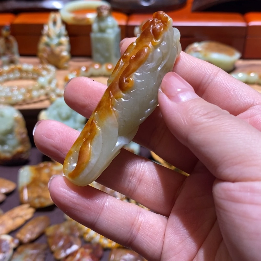 岫岩河磨玉（透闪石质玉）未镶嵌珠宝奇石