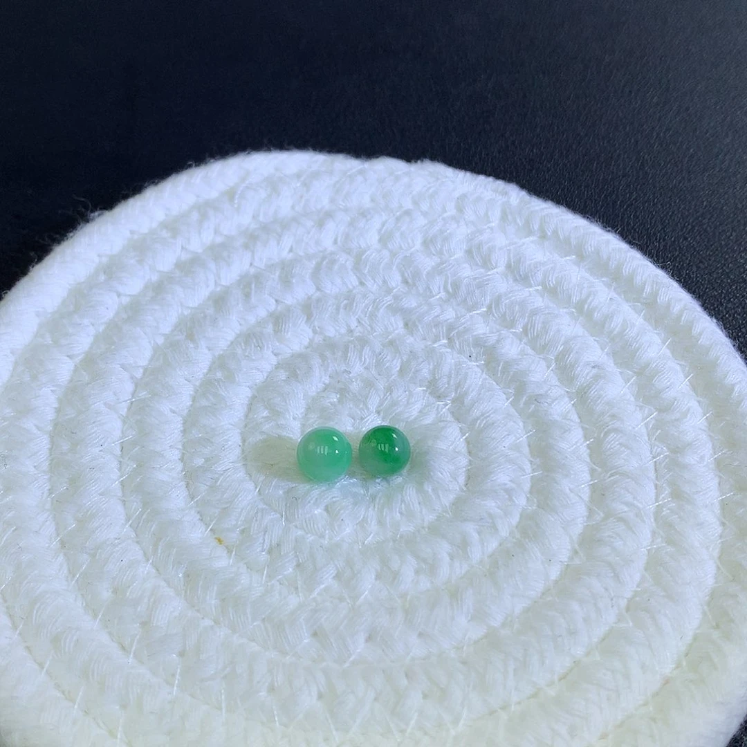 翡翠散珠天然缅甸翡翠卡6.8